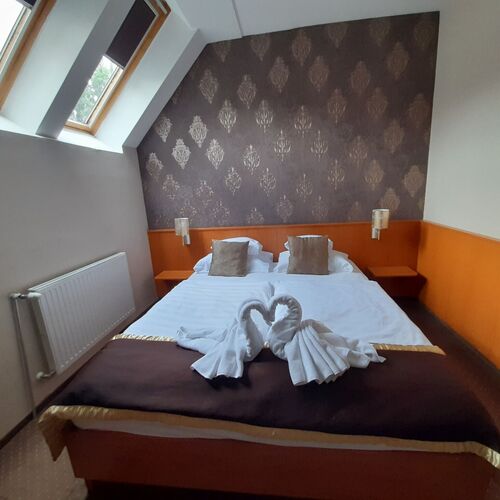 Francia&aacute;gyas szoba