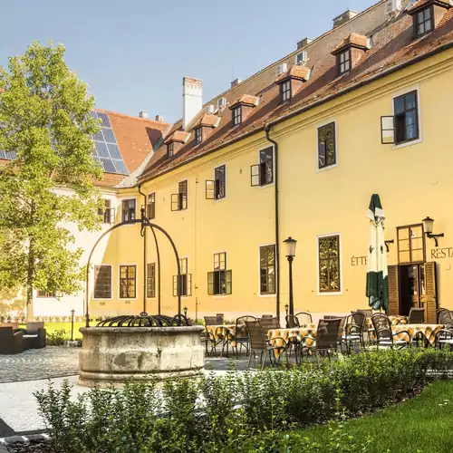 Hotel Klastrom Győr 019 kép