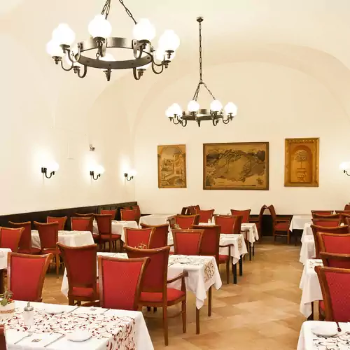 Hotel Klastrom Győr 006 kép