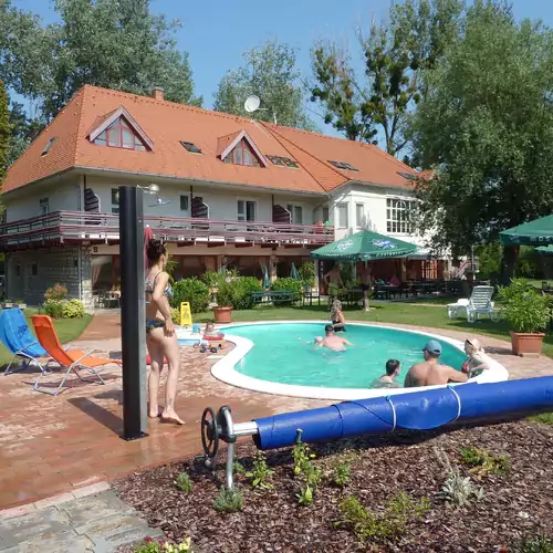 Zsanett Hotel Balatonkeresztúr 038 kép