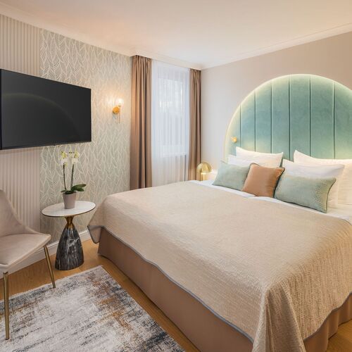 Suite st&uacute;di&oacute; h&aacute;l&oacute;szoba  