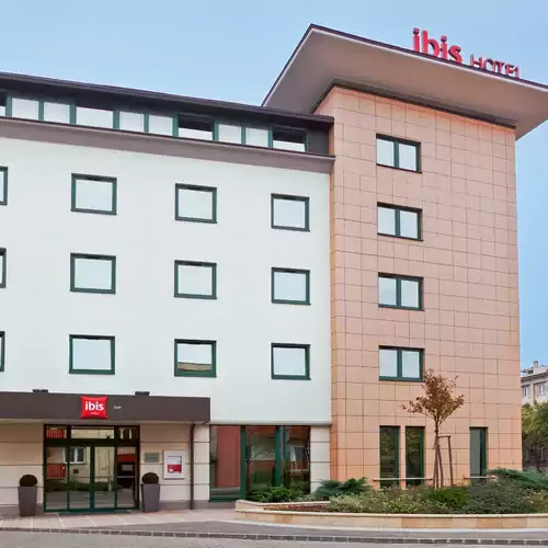 Hotel Ibis Győr 002 kép