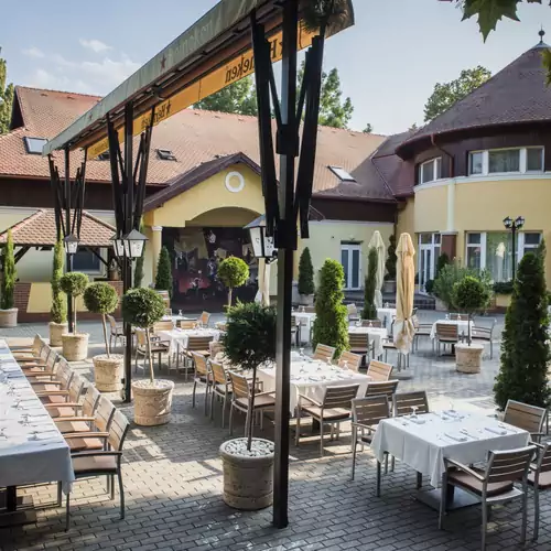 Garden Hotel Szolnok 030 kép