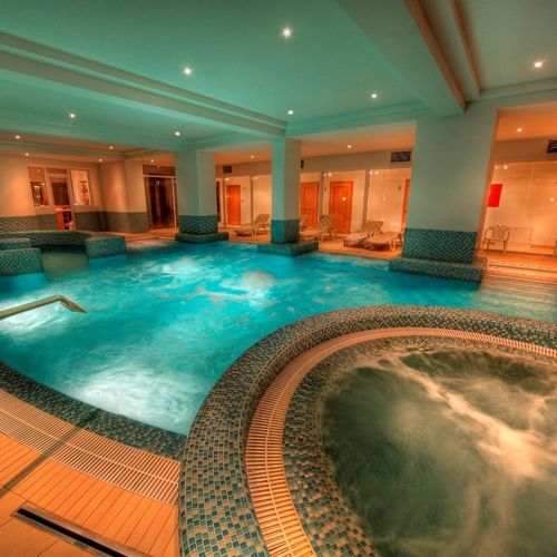 Két Korona Konferencia és Wellness Hotel Balatonszárszó ★★★★ 4