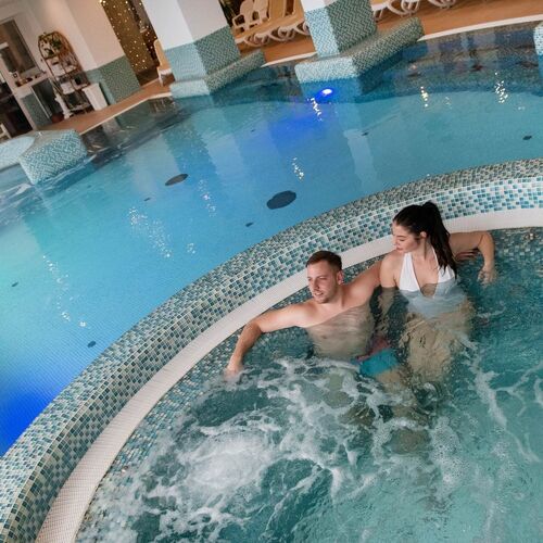 Két Korona Konferencia és Wellness Hotel Balatonszárszó