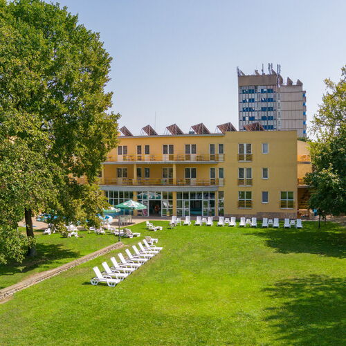 Apollo napozó udvar