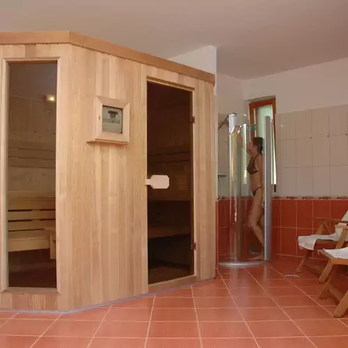 Hullám Villa Balatonmáriafürdő 012 kép
