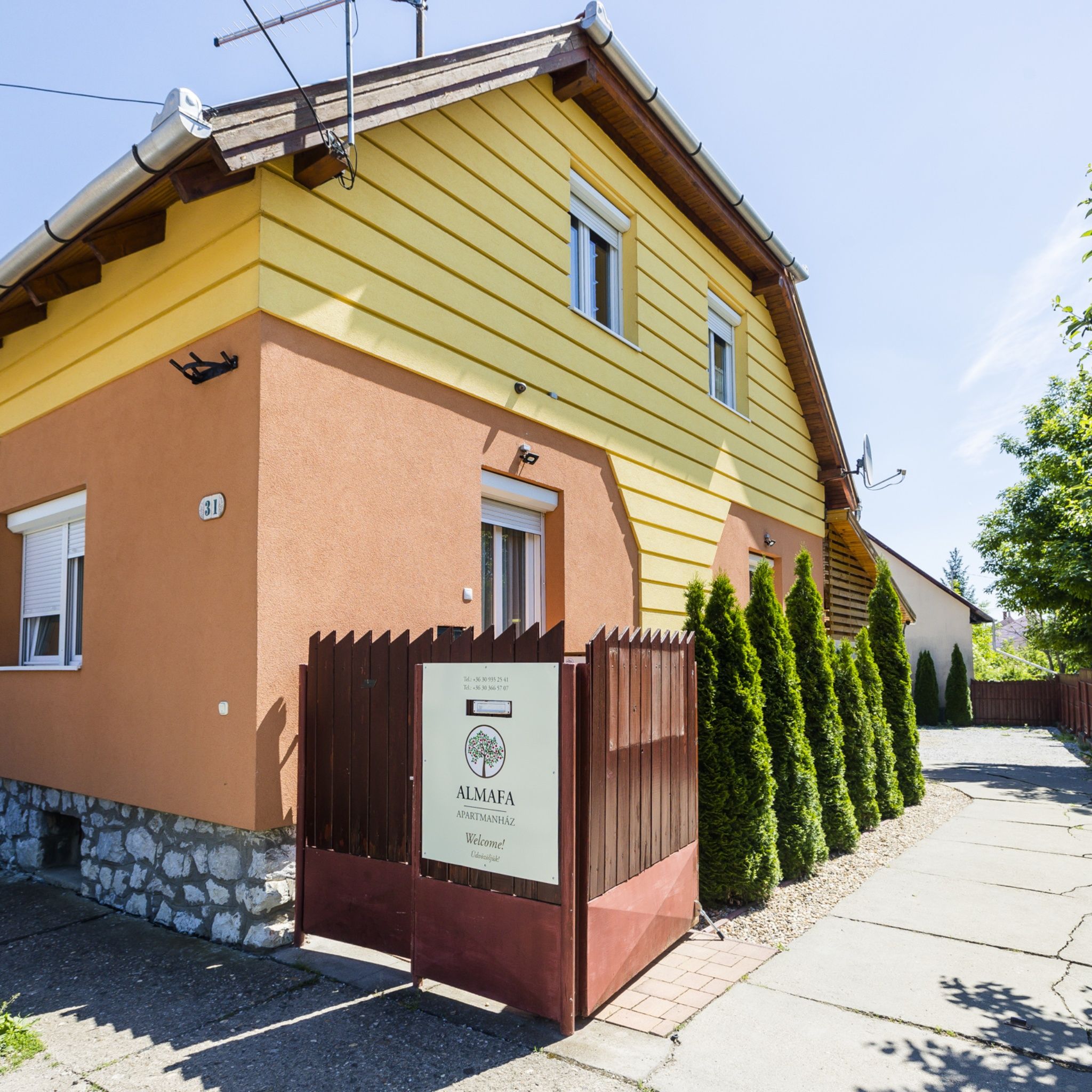 Almafa Apartmanház Eger