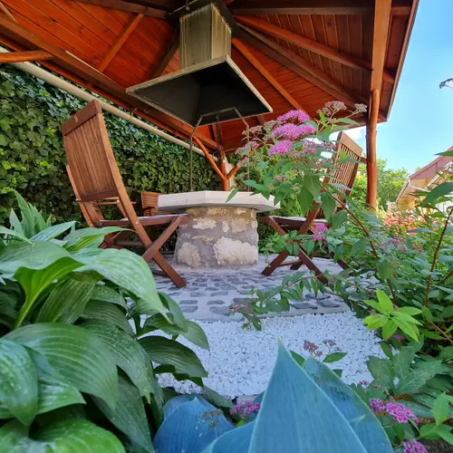 Kert Panzi&oacute; grill