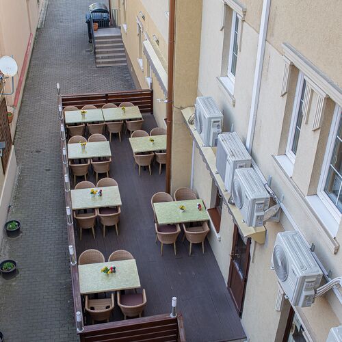 &Ouml;reg Hal&aacute;sz &Eacute;tterem Terasz