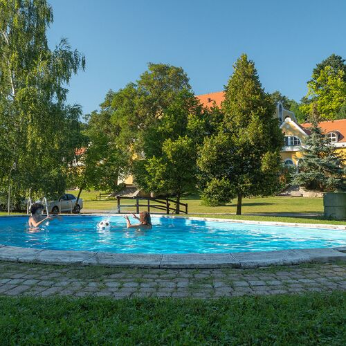 Cseri Kastély Szálloda és Étterem Tótvázsony ★★★ 2