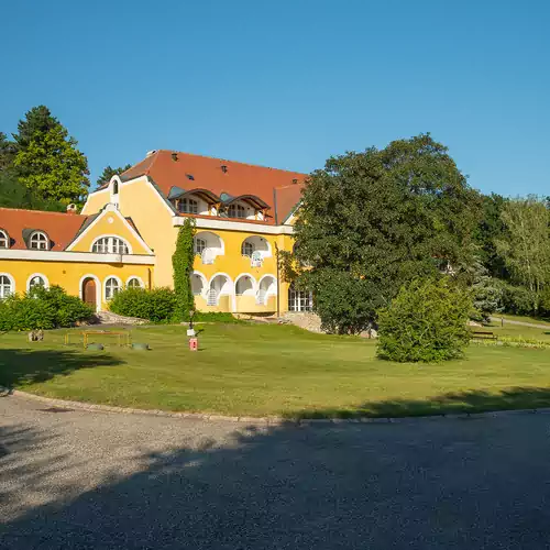 Cseri Kastély Szálloda és Étterem Tótvázsony 009 kép