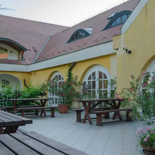 Cseri Kastély Szálloda és Étterem Tótvázsony 007 kép