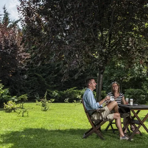 F&eacute;nyk&eacute;p a Kertről