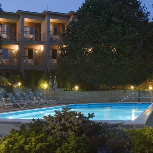 Hotel Villa Pax Balatonalmádi ★★★ 3