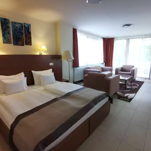 Hotel Villa Pax Balatonalmádi 005 kép