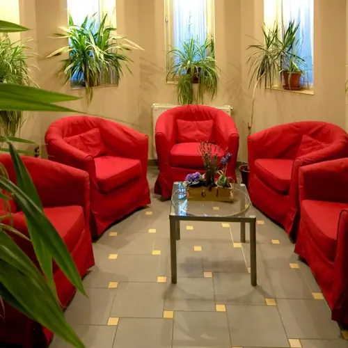 Varga-h&aacute;z t&aacute;rsalg&oacute;