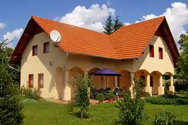 Kolozsi Vendégház Tiszado