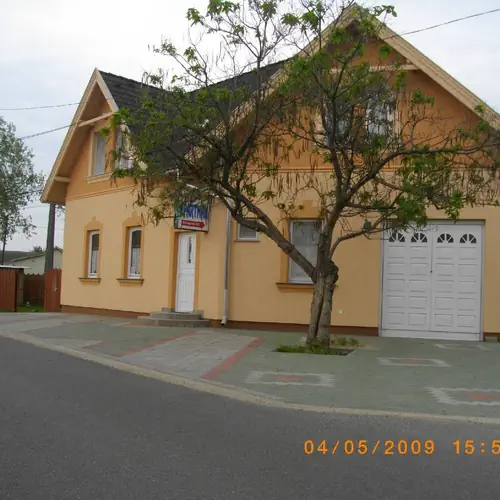 &Eacute;va Apartman2