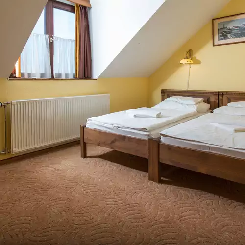 Révész Hotel Étterem és Rosa Spa Győr 006 kép