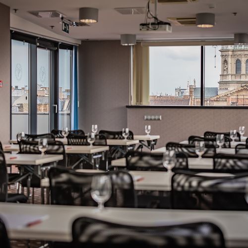 Budapest Meeting Room