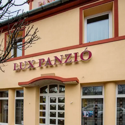 Lux Panzió Szarva 002 kép