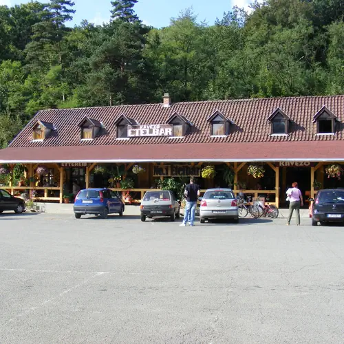 No.1 &Eacute;telb&aacute;r &eacute;s J&uacute;lia Panzi&oacute;