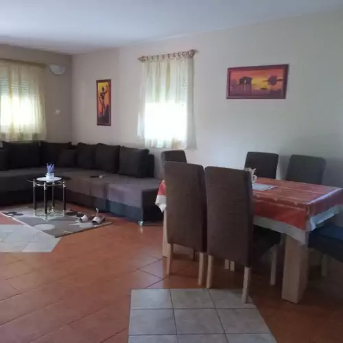 Pink Apartman Balatonmáriafürdő 006 kép