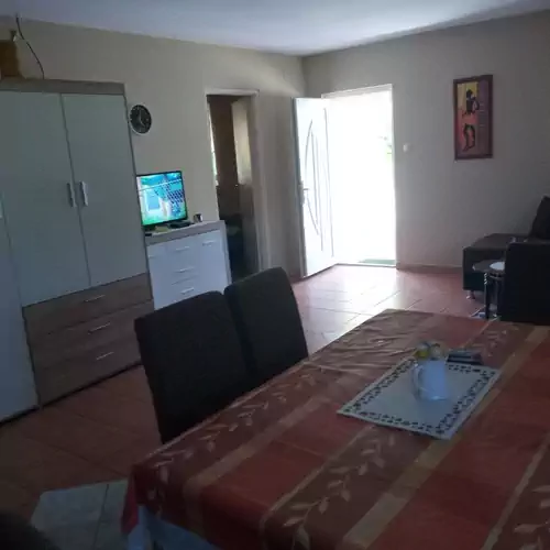 Pink Apartman Balatonmáriafürdő 007 kép