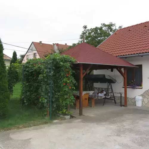 Meni Apartmanház Balatonföldvár 003 kép