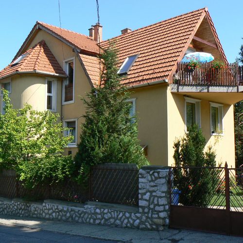 Oldalsó nézet (Thali K. felöl)