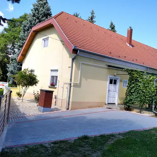 Roland Vendégház Balatonberény 001 kép