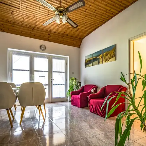Pávics Apartmanház Balatonboglár 002 kép