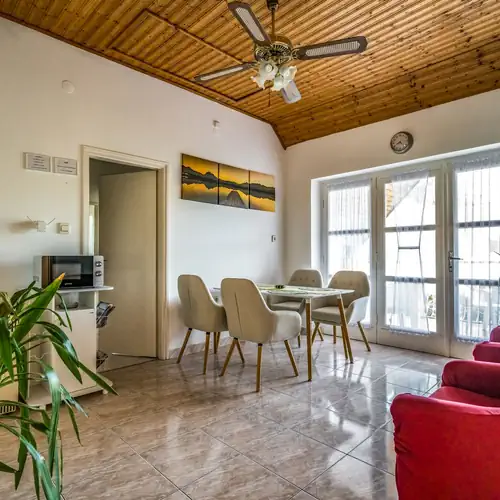 Pávics Apartmanház Balatonboglár 003 kép