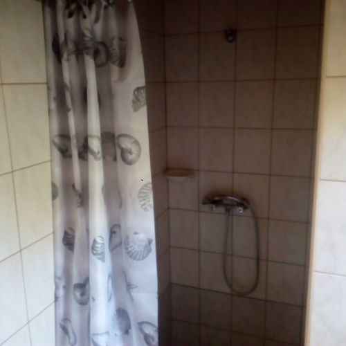 zuhanyzó