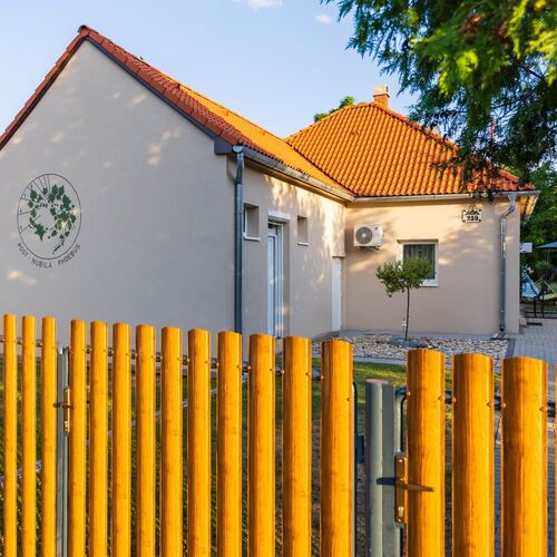 Lorka Vendégház Balatonmáriafürdő