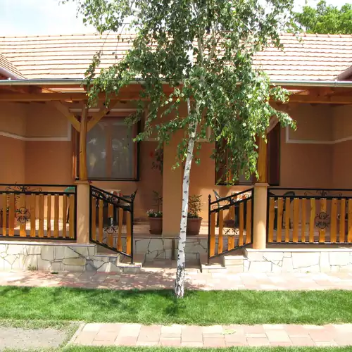 Juhász Apartmanház Hajdúszoboszló 002 kép
