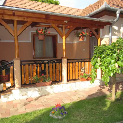 Juhász Apartmanház Hajdúszoboszló 003 kép