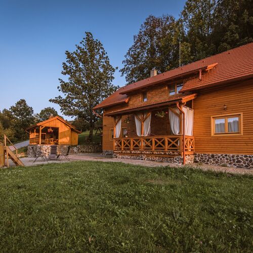 cabana  noua cu camere delux