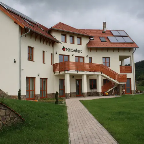 Vend&eacute;gh&aacute;z