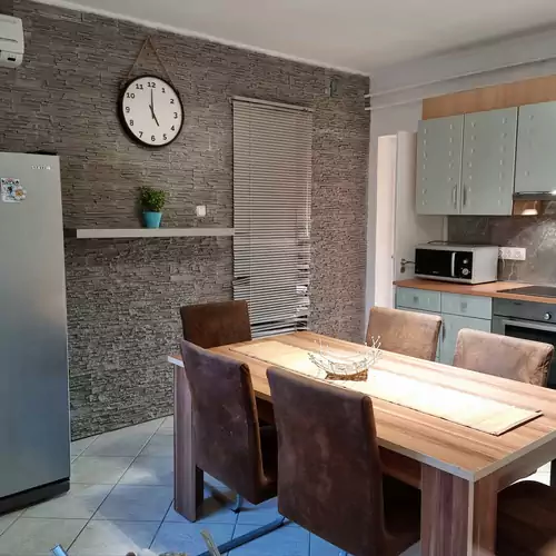 Leila Apartman Gyula 003 kép