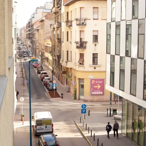 Pr&aacute;ter utca az egyik erk&eacute;lyről n&eacute;zve