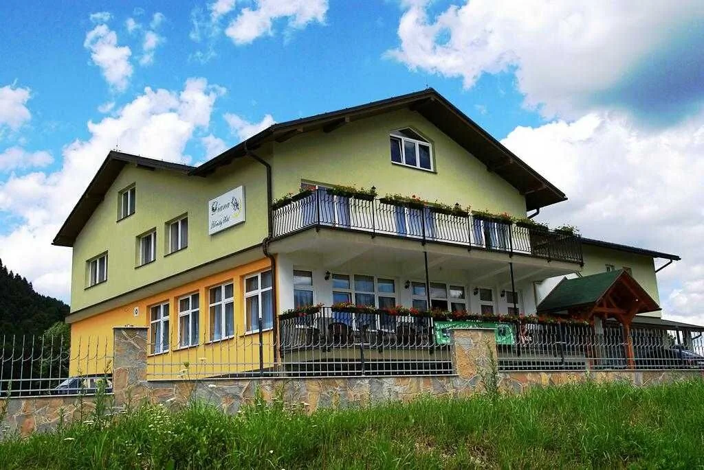 Poľovnícky hotel Diana Stráža