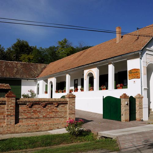 Flórián Vendégház****
Villánykövesd