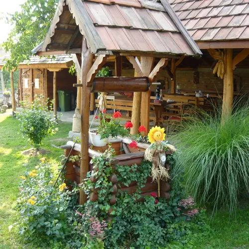 Udvar r&eacute;szlet