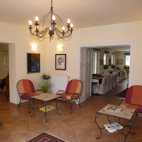 Fot&oacute; a t&aacute;rsalg&oacute;r&oacute;l