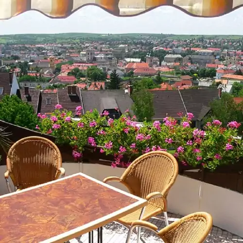 Ferienhaus Apartmanház Zalánki Eger