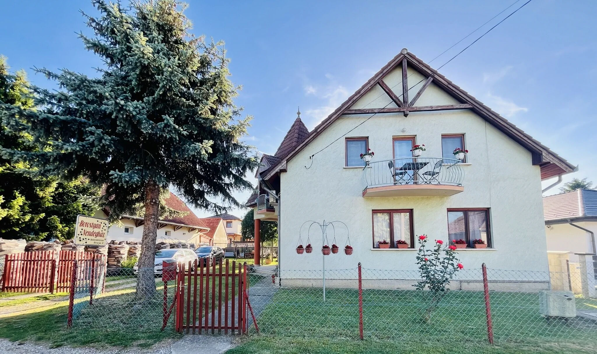 Borostyán Vendégház Balatonkeresztúr