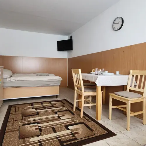 &Scaron;t&uacute;dio pre 2 osoby s pr&iacute;stelkou