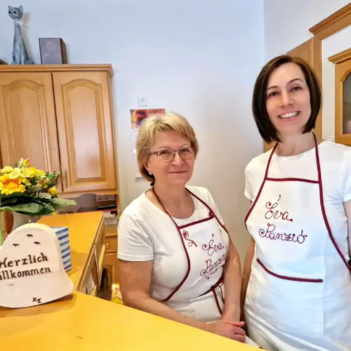 Szeretettel v&aacute;rjuk kedves Vend&eacute;geinket! &Eacute;va & &Eacute;va